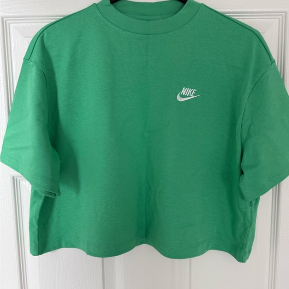 Nike Mint Green Athletic Set - Picture 3 of 9